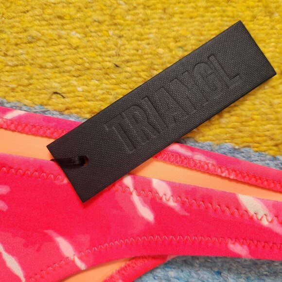 NWT Triangl Neon Pink Tie Dye Neoprene Bikini Bottoms Size Medium - Picture 2 of 5